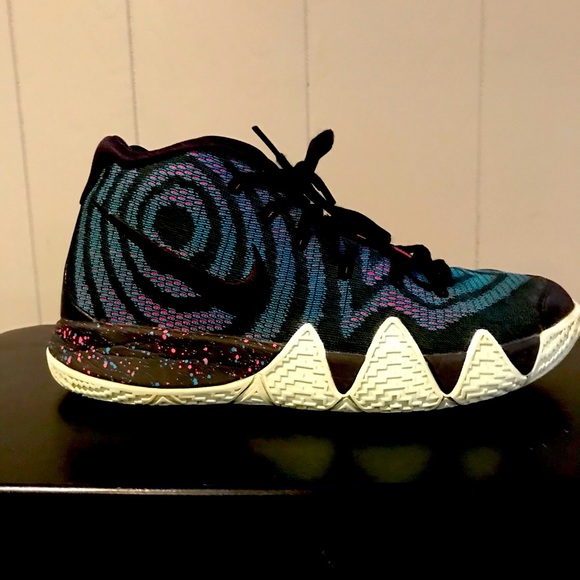 kyrie 8s